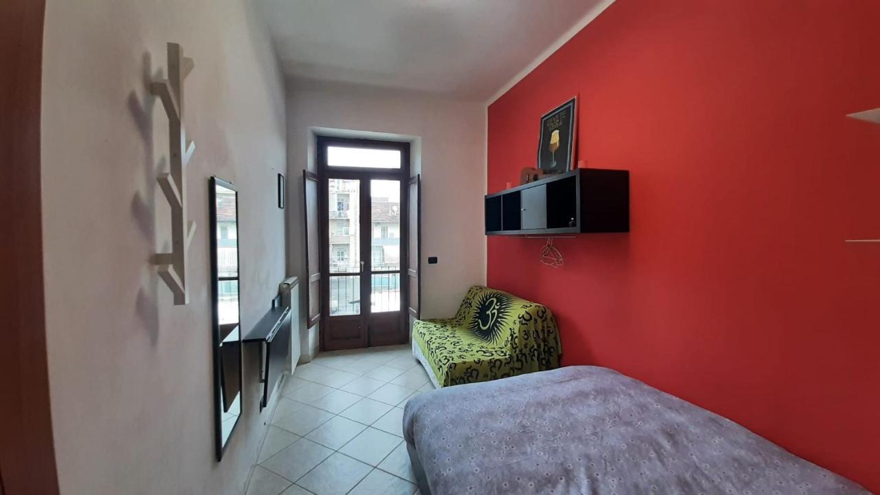 Cozy Room Stanza Close City Center In A Family House Stanza In Appartamento Condiviso Noi Viviamo In Casa Stanza In Affitto Torino Exterior foto