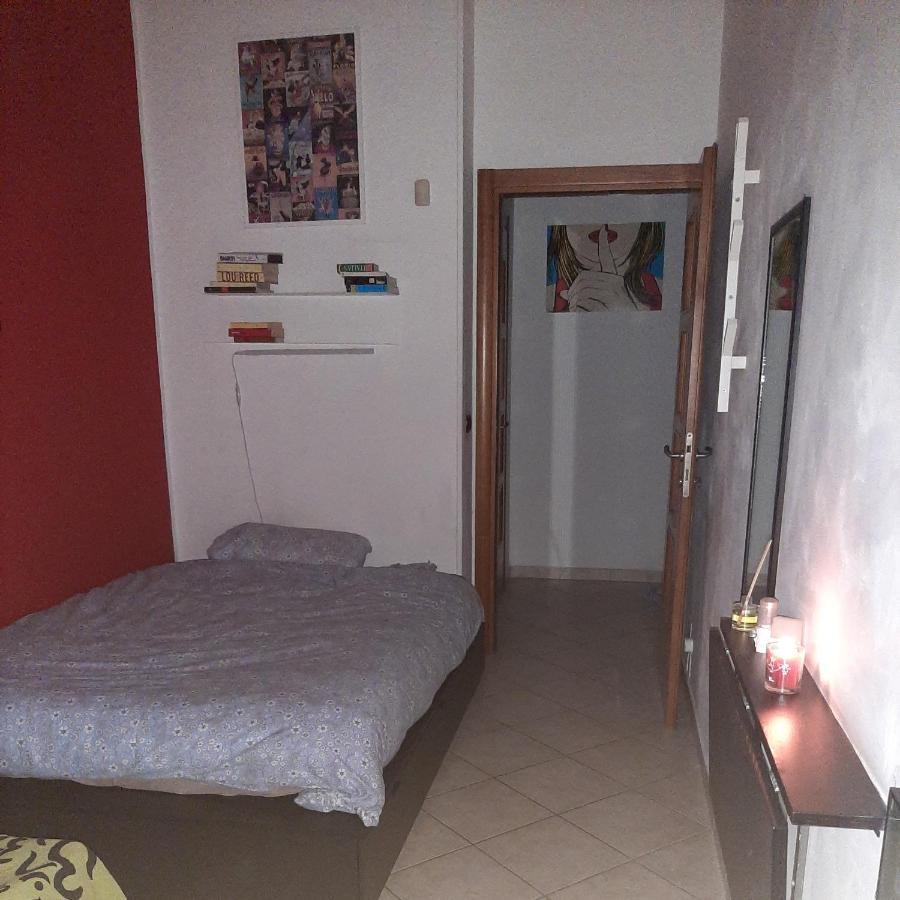 Cozy Room Stanza Close City Center In A Family House Stanza In Appartamento Condiviso Noi Viviamo In Casa Stanza In Affitto Torino Exterior foto