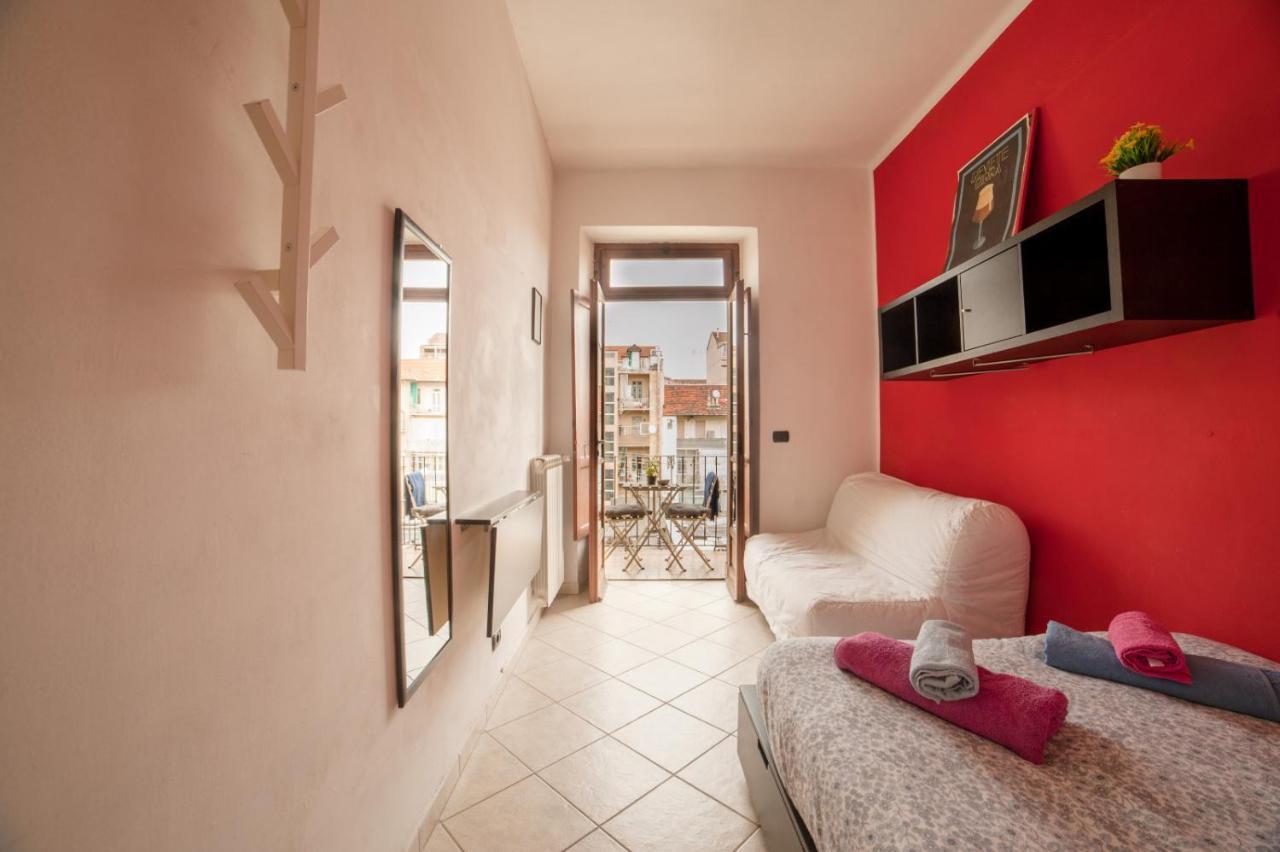 Cozy Room Stanza Close City Center In A Family House Stanza In Appartamento Condiviso Noi Viviamo In Casa Stanza In Affitto Torino Exterior foto