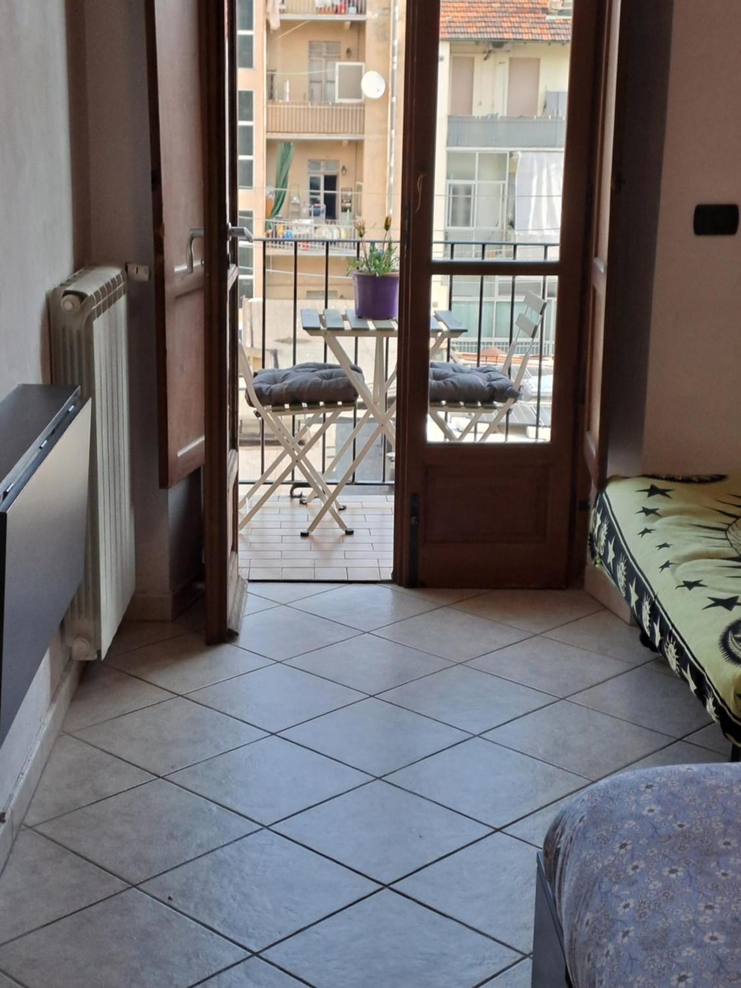 Cozy Room Stanza Close City Center In A Family House Stanza In Appartamento Condiviso Noi Viviamo In Casa Stanza In Affitto Torino Cameră foto